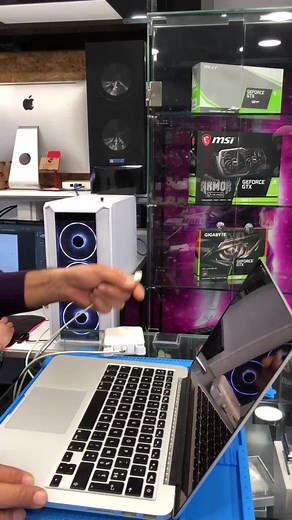 Reparation d'un chargeur MacBook Pro 🔌 Nos techniciens sont qualifiés pour réparer tous composants d'ordinateur💻 Acceuil express sans Rdv dans notre boutique STARSTORE https://www.instagram.com/starstore.tn/ ☎️ : 52 46 80 10 📧 : starstoreg7@gmail.com #STARSTORETN #STARSTORE #tunisia #pcgamer #chargeur #macbookpro #ordinateur #ssd #pc #application #STARSTORE #reparation