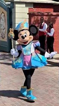 Disney Music Festival at Disneyland Paris 🎶✨ Minnie & Band Live!