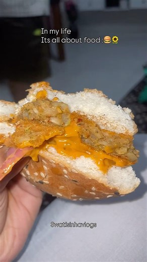 “In My Life, It’s All About Food 🍔🌻#foodvlog #foodie #eatingfood #ytshorts #shortvideo #youtube