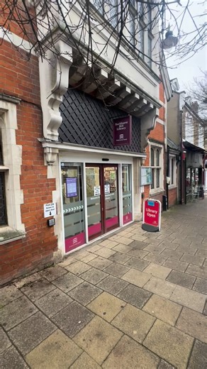 Have you discovered the hidden gem that is our local library? From books and learning resources to community meet-ups to activities for all ages, this is a welcoming space for everyone. Watch the video to find out just some of what’s on offer and how you can make the most of this wonderful local service. Find out more at https://libraries.essex.gov.uk/digital-content/our-library-locations-and-opening-times/buckhurst-hill-library? and follow @essexlibraries #LocalLibrary #ParishCouncil #Community
