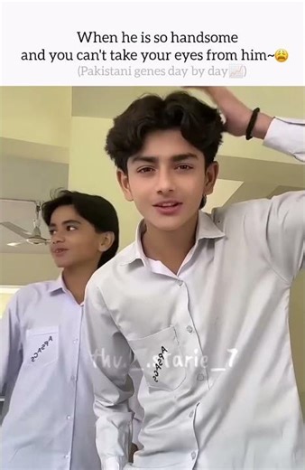 Broo he is very handsome😭👉🏻👈🏻 #shortvideo #bts #unfrez #viralvideo #viralvideo #youtubeshorts