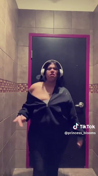 ❀Princess❀ (@princess_blooms)’s videos with som original - ´ ℬ𝗂𝖺 !