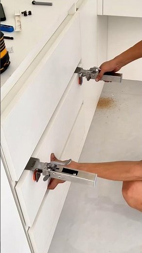 Effortless Drawer Panel Mounting with the Press Type Quick Drawer Clamp!