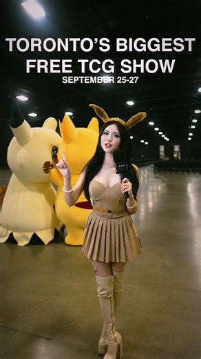 PIKACHU VS MIMIKYU Pokemon battle at Toronto’s BIGGEST Family Friendly FREE TCG SHOW! #pokemon #tcg