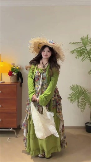 Title: Spring Beauty Unveiled: Plus-Size Fashion Show