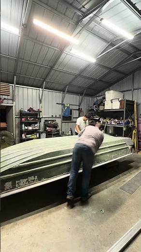 Paint prep on aluminum boat