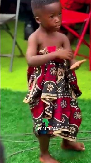 Small Boy Stuns Crowd with Impressive Kete Dance Moves! 🔥🪘 #GhanaDance
