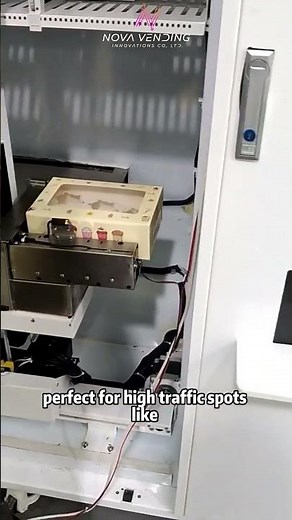 🎂 A vending machine that sells cakes — on its own.