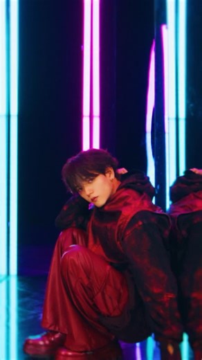 FANTASTICS from EXILE TRIBE | 2025.9.17(Wed.) Release FANTASTICS LIVE TOUR 2025 “BUTTERFLY EFFECT” Theme song FANTASTICS New Single「BFX」 Music Video 2025.08.29(Fri.)... | Instagram