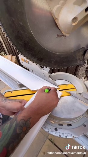 HOW TO SKIRTINGS / BASEBOARD PATTERN AROUND OBSTACLES #skirting #baseboards #carpentry #howto #homeimprovement #diy #flooring #fyp