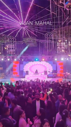 Vijan Mahal Jabalpur on Instagram: "Happy New Year 🎉🎉 Thank you Jabalpur for the phenomenal response 🎉 for Vijan Mahal New Year Party !! Join us tonight for Grand Buffet Dinner at Open Air Lawn & Restaurant Takht Hazara *Grand Buffets at VIJAN MAHAL* - Rates Are Per Person 🟦1st Jan 📍Takht Hazara Veg 850/_ NonVeg 1050/_ Mahal Special 1250/_ -🍾Complimentary Drinks 60ml 🟦1st Jan 🎉Special Buffet at 📍Open Air Lawns With 🎸LIVE MUSIC ✨️ Veg INR 1000/_ NonVeg INR 1200/_ Mahal Special INR 1350/