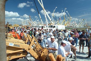 Southern Company, AGL Resources Conduct Public Auction of Excess Equipment and Autos