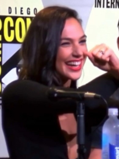 Gal Gadot's Radiant Beauty: A Smile to Remember