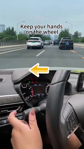 169K views · 516 reactions | Toggle the turn signal without taking your hands off the steering wheel.#driving #car #tips Driver Hyper | Driver Hyper | Facebook