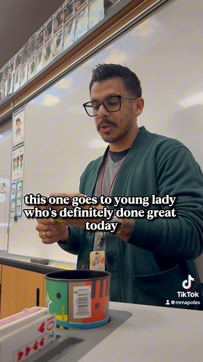 Simple classroom management tip: sending positive notes to parents #teachertips #teachers | Mr. Napoles