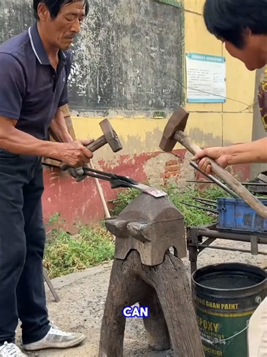 Blacksmithing: Watch a Piece of Metal Become an Incredible Tool