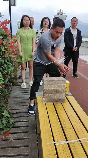 183K views · 255 reactions | Break bricks on public roads. 隣隣隣隣 Chinese Kung Fu Do not try to do at home. #chinesekungfu #kungfu #Reel #martialarts #chinesemartialarts #kungfumaster #shaolinkungfu #wingchun #shaolin #kickboxing #boxing #taichi #kungfutraining #kungfumovies #taekwondo #brucelee #martialartsmovies #kidsmuaythai #kidswushu #gongfu #muayhai #qysmma #kungfulife #qyswushu #kidsmma #kidsbjj #grappling #bjj | Martial Arts | Facebook