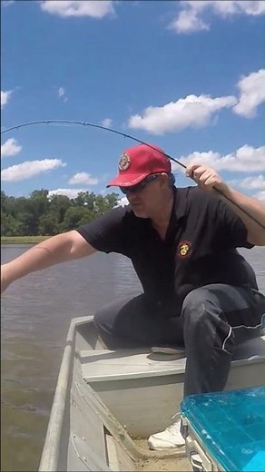 Bass Fishing the Farm Pond – Jon Boat Pays Off BIG!