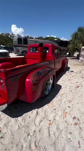 1960 Ford F-850 Crew Cab Overview and Specifications