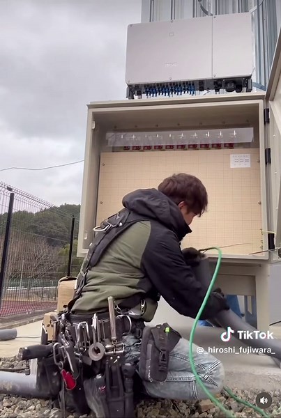 #職人 #電気工事 #電工 #第二種電気工事士 #第一種電気工事士 #腰道具 #作業着 #技術職 #HILTI公式アンバサダー #craftsmen #burtle #electeician #子供達に誇れる仕事を #ライフラインを支える仕事 #手に職をつける #世界は誰かの仕事でできている