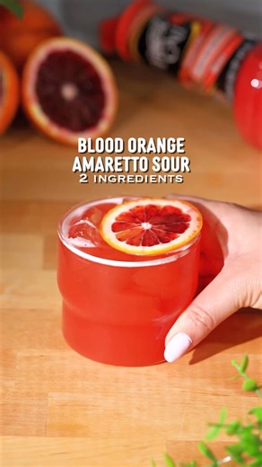 Samantha Warren on Instagram: "Send this to an amaretto sour lover 🤤 🍊 Let’s make a 2 ingredient Blood Orange Amaretto Sour with @FinestCall_US Blood Orange Sour mixer! When I turned 21, the amaretto sour was my go to cocktail! Blood Orange is absolutely the perfect winter touch to this sweet and sour classic. Give this easy recipe a try at your next get together! Blood Orange Amaretto Sour: 🍊 3 oz Finest Call Blood Orange Sour Mixer 🍊 2 oz amaretto 🍊 blood orange wheel garnish #amarettosou