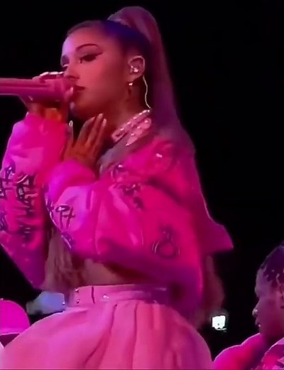 Ariana Grande - "7 rings" performance 💖 *watch til the end*