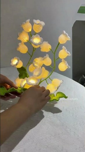 This Lily of the Valley crochet lamp is pure cozy magic ✨🌿