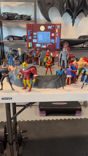 Some Batman the Animated Series figures from DC Collectibles 😀. The Batcave is the recent McFarlane reissue. This guys are incredibly challenging to stand 😅. #btas #batmantheanimatedseries | Asoka the Geek