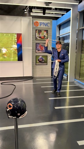 Putting Colston’s lasso skills to the test 🤠 | Chicago Bears