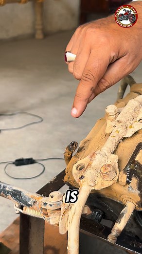 64K views · 4.3K reactions | Bike engine, leakage problem solve #reelsoftheday #mustsee #trendingreels #motorcycle #bikerepair #mechanic #workshop #autoshop #motorbikelife #global #trend #viral #trendingnow #explore #foryou #foryouonfacebook #reels #viralvideo #facebookreels #motorcyclemaintenance #diyrepair #bikerlife #motolovers | Sara Aly | Facebook