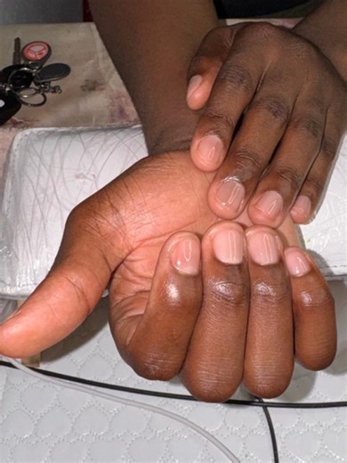 Beginner Nail Tech: Buff and Shine Techniques