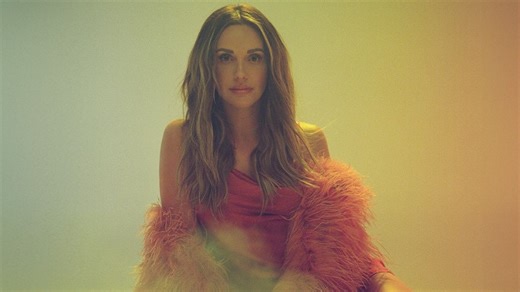 Carly Pearce on Loving Loretta Lynn, Embodying No Doubt, and Her New Record Hummingbird: Podcast