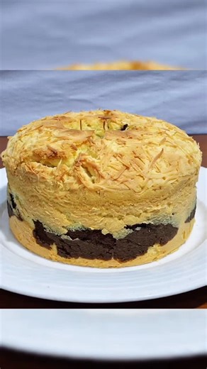 Elvina on Instagram: "Cuma 2 telur dan takaran sendok bisa membuat bolu yang enak Bahan 2 telur 10 sdm gula 1 sdt vanili 17 sdm tepung terigu 2 sdm susu bubuk 1 sdt sp 4 sdm skm putih 11 sdm air 7 sdm margarin 2 sdm minyak 1 sdt pasta coklat Keju Loyang 16 cm Tinggi 8 cm Di olesi margarin Taburi sedikit tepung Di panggang suhu 160°c Api atas bawah 20 menit Api bawah 20 menit Total panggang 40 menit #Bolu2Telur #BoluTakaranSendok #Bolu"