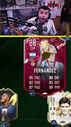 FIFA 23 Ultimate Team Squad Building Tips