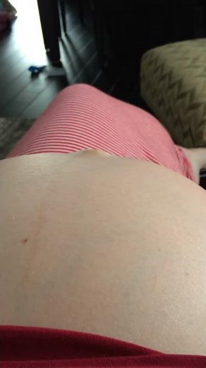 Pregnant with twins belly moving