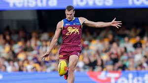 Adelaide Crows vs Brisbane Lions: AFL live scores