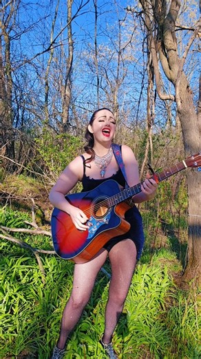 Bird Sings With Me in the Forest 🌿 | Paradise (Acoustic Cover) – Mary Monroe #acousticsolo