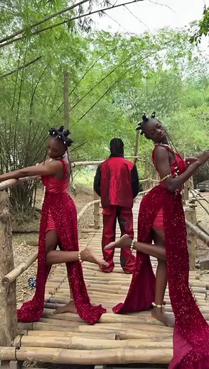 Prank Emira Bobon: Le Grand Homme et Noukou