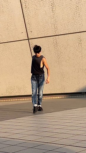 @lewiscapaldi It’s a really good song! #batontwirling | Issei Takahashi