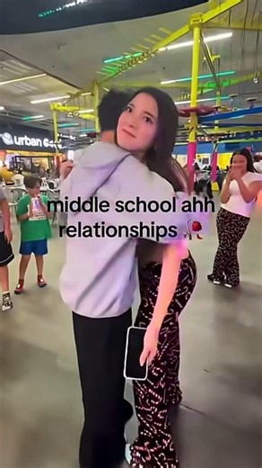 Not the side hug with everyone recording 💔 #middleshoolrelationships #relatable