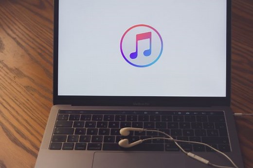 Can I Retrieve an Old iTunes Account? (Explained) | WhatsaByte