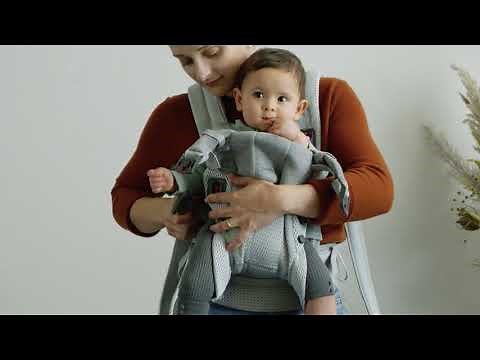 How to carry a baby facing outward in Baby Carrier Harmony