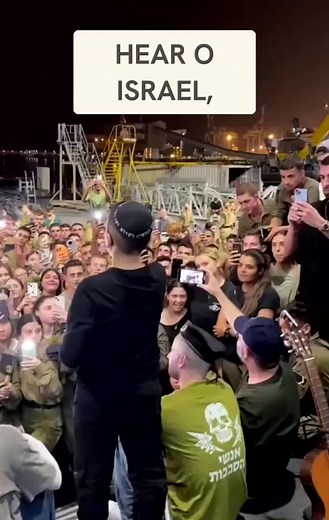 The most powerful words in Judaism; “Shema Yisrael Hashem Elokeinu Hashem Echad”! Throughout every generation, in the face of adversity, and in prosperity, Jews around the world have recited these words. G-d is with us, and will always be. #israel #shema #soldiers #idf #prayer #protection #unity #strength #safety #israelsoldiers #support #uplifting #jewishcommunity #united #jews