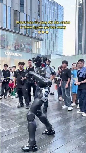 Robot tuần tra cùng đội đặc nhiệm ở Thâm Quyến gây bão mạng 😲 #tintuc #congnghe #robot #tudonghoa