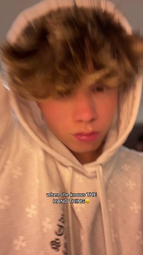 if you don’t know… figure it out #fyp #foryoupage #couple | what is the hand thing