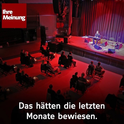 Corona hat die Kulturbranche hart getroffen – und die fühlt sich von der Politik im Stich gelassen. Gleichzeitig haben sich private Feiern zuletzt mehrfach als Infektionsherde herausgestellt. Braucht es also wieder Kulturveranstaltungen, bei denen Hygienekonzepte konsequent umgesetzt werden – oder wäre eine zu frühe Rückkehr ein falsches Signal? | WDR