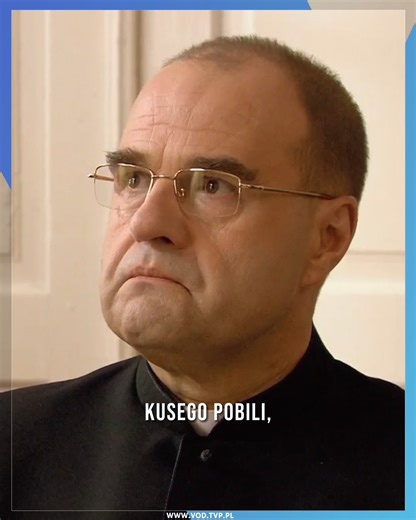 „Ranczo” 🐓 to kultowy polski serial komediowy o przemianach na podlaskiej wsi Wilkowyje. Lucy Wilska, Amerykanka polskiego pochodzenia, odziedzicza dworek i zmaga się z życiem oraz mieszkańcami, wśród których królują bracia Koziołowie – wójt i proboszcz. Barwne postaci, lokalne intrygi i ironiczne komentarze „ławeczki” 🍷 tworzą ciepłą, pełną humoru historię. Serial dostępny za darmo na TVP VOD! 🎬 | TVP VOD