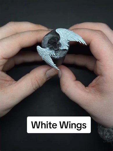 Painting white angel style wings for your minis #miniatures #warhammer40k #warhammer #warhammercommunity #tutorials