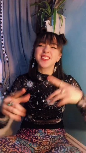 BSL alphabet!💜🌈#signlanguage #britishsignlanguage #bsl #foryou #foryoupage