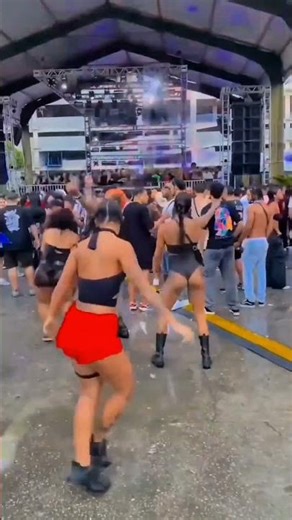 sara #dancer #technodance #djmix2026 #rave #musicatechno #techno #viral #top dance #dance #edm2026